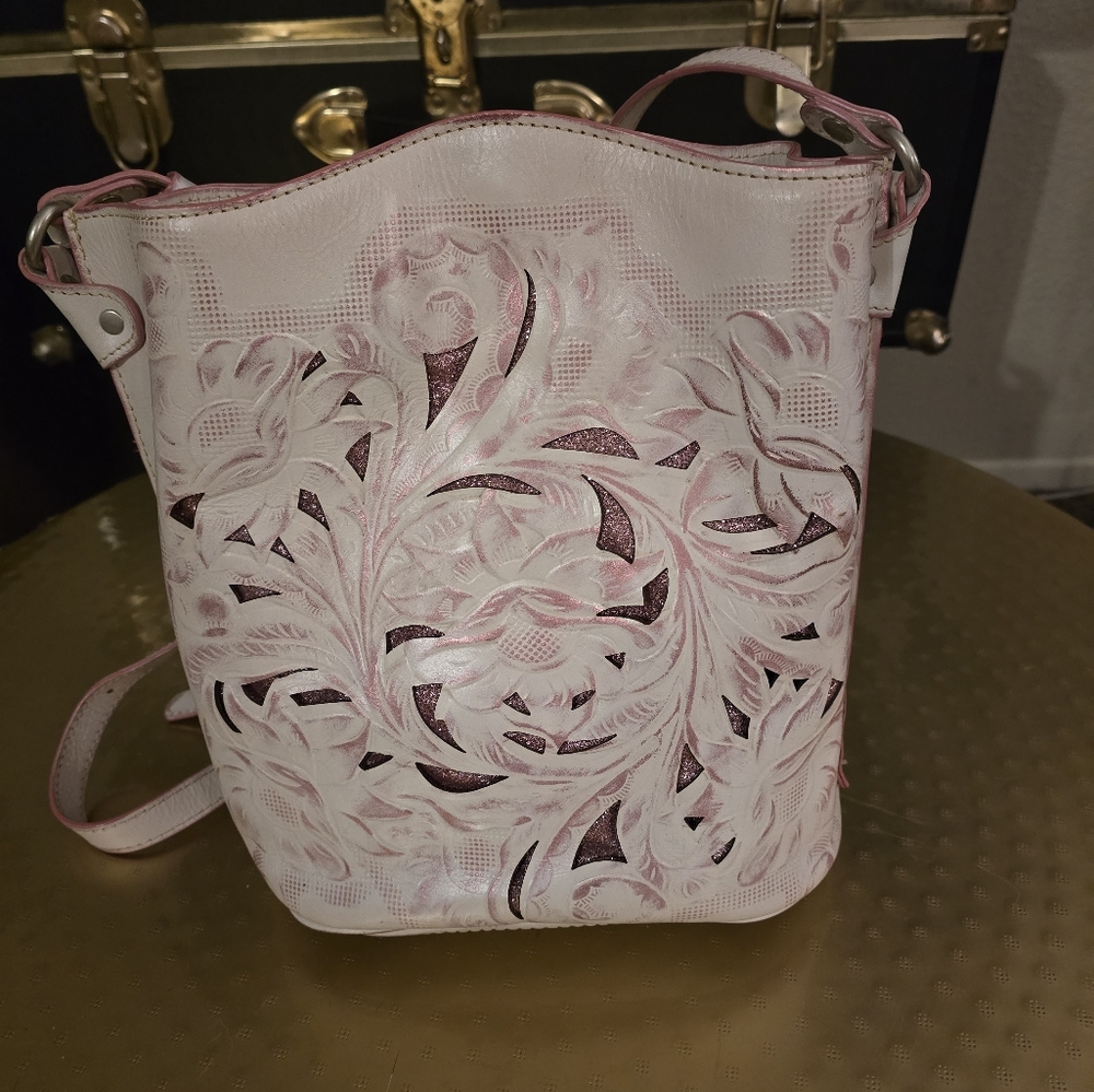 Pateicia Nash Lavello - White Waxed Tooled Pink Leather Tote